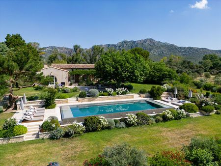 Mas de Cezanne villa photo.
